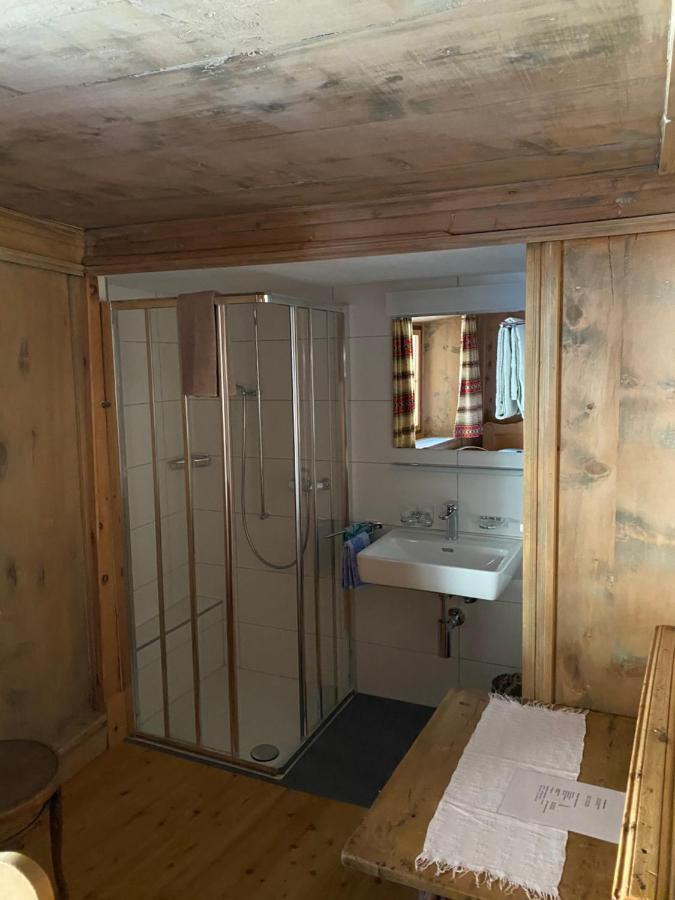 Hotel Chasa Chalavaina Müstair Cameră foto