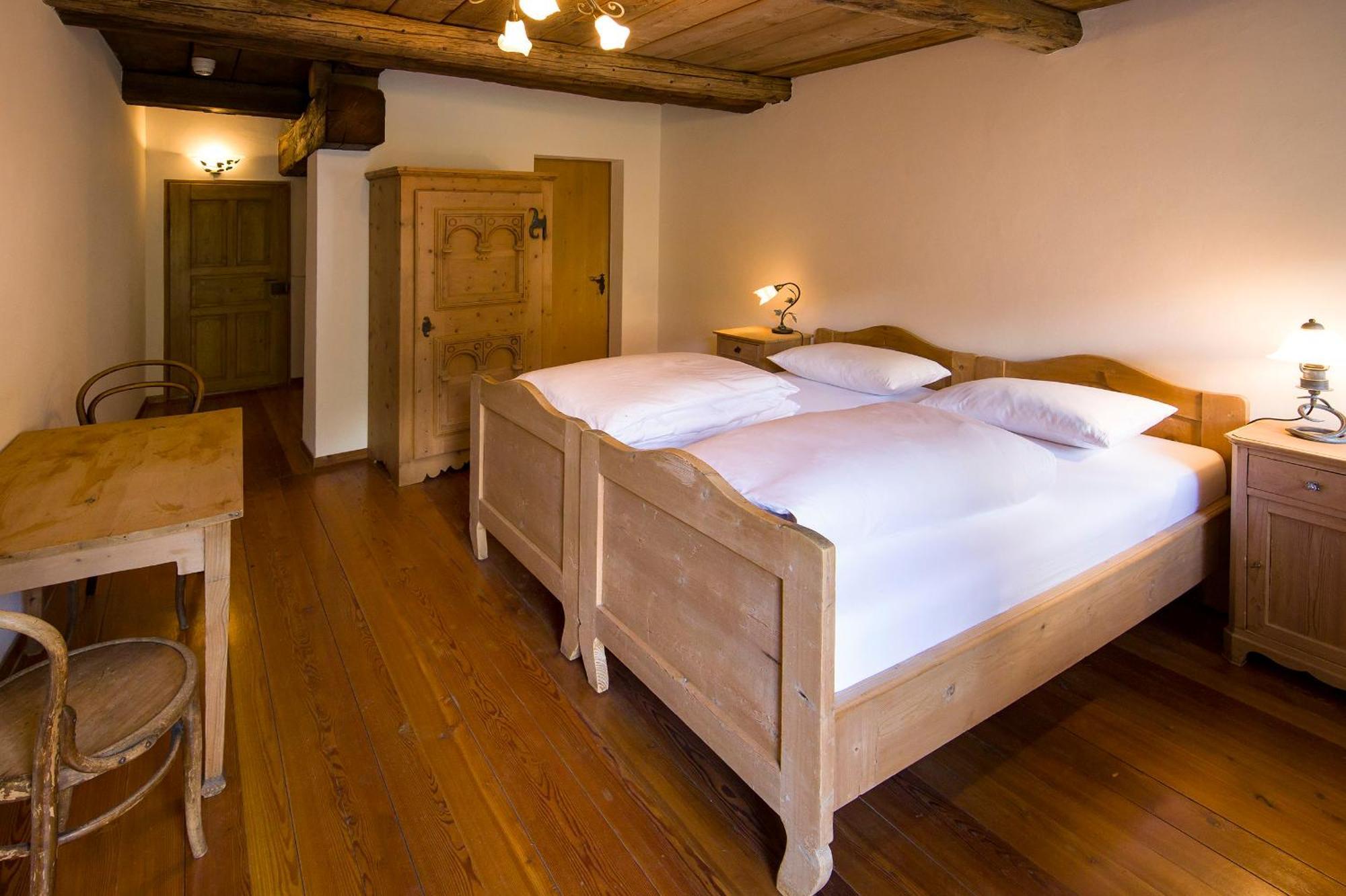 Hotel Chasa Chalavaina Müstair Cameră foto