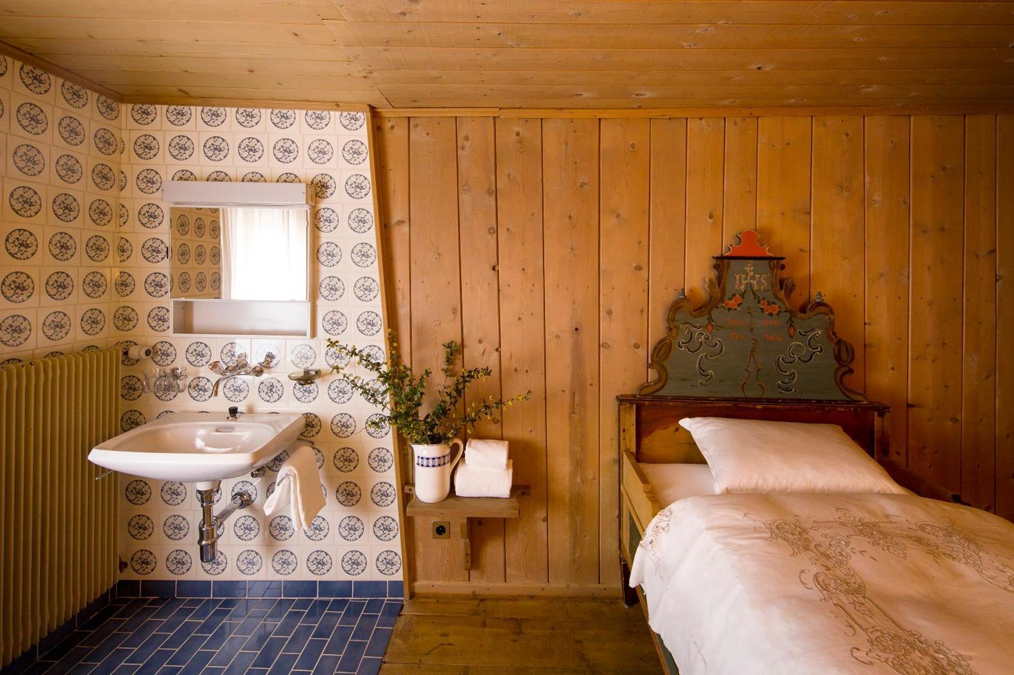 Hotel Chasa Chalavaina Müstair Cameră foto