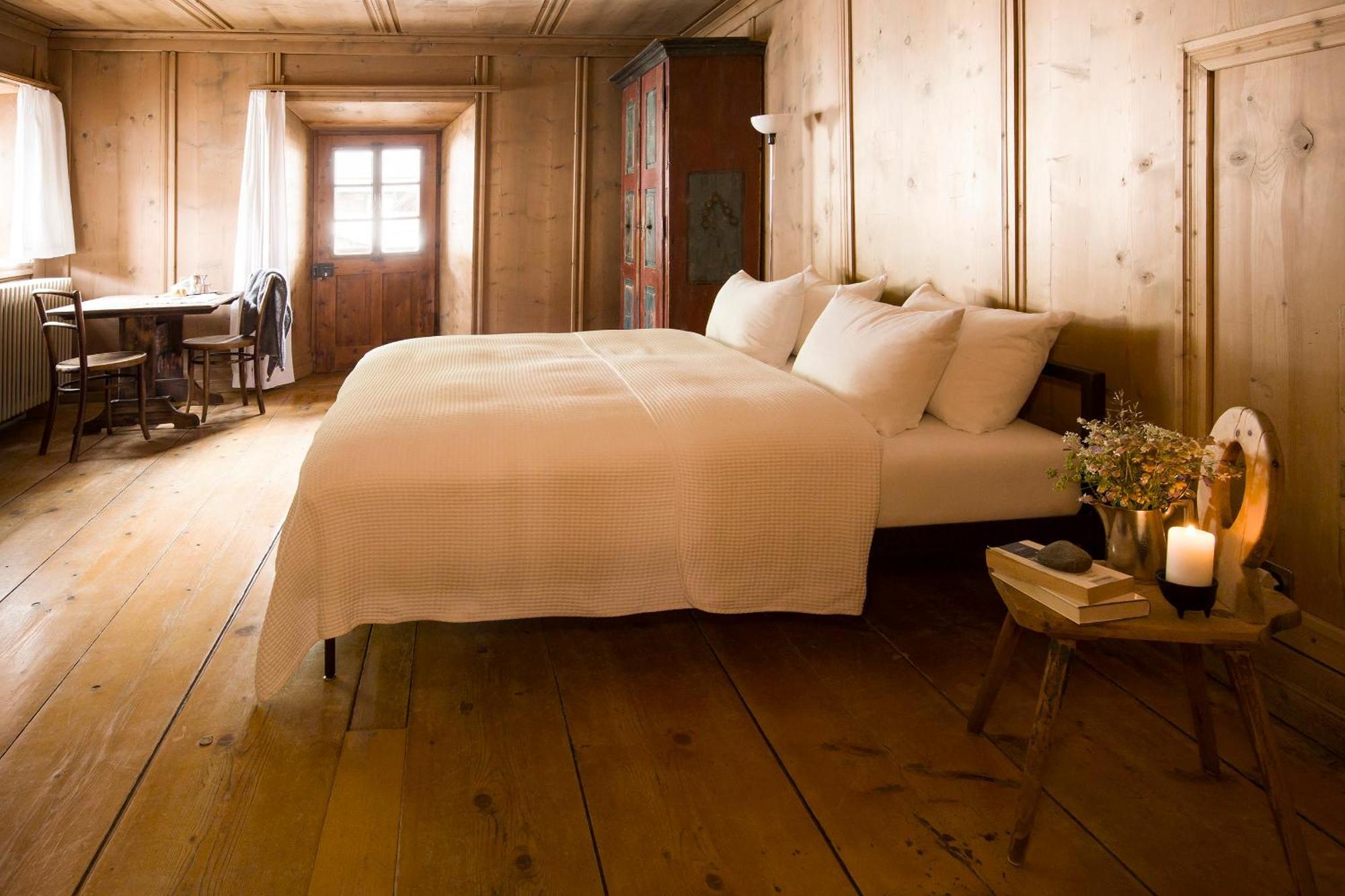 Hotel Chasa Chalavaina Müstair Cameră foto