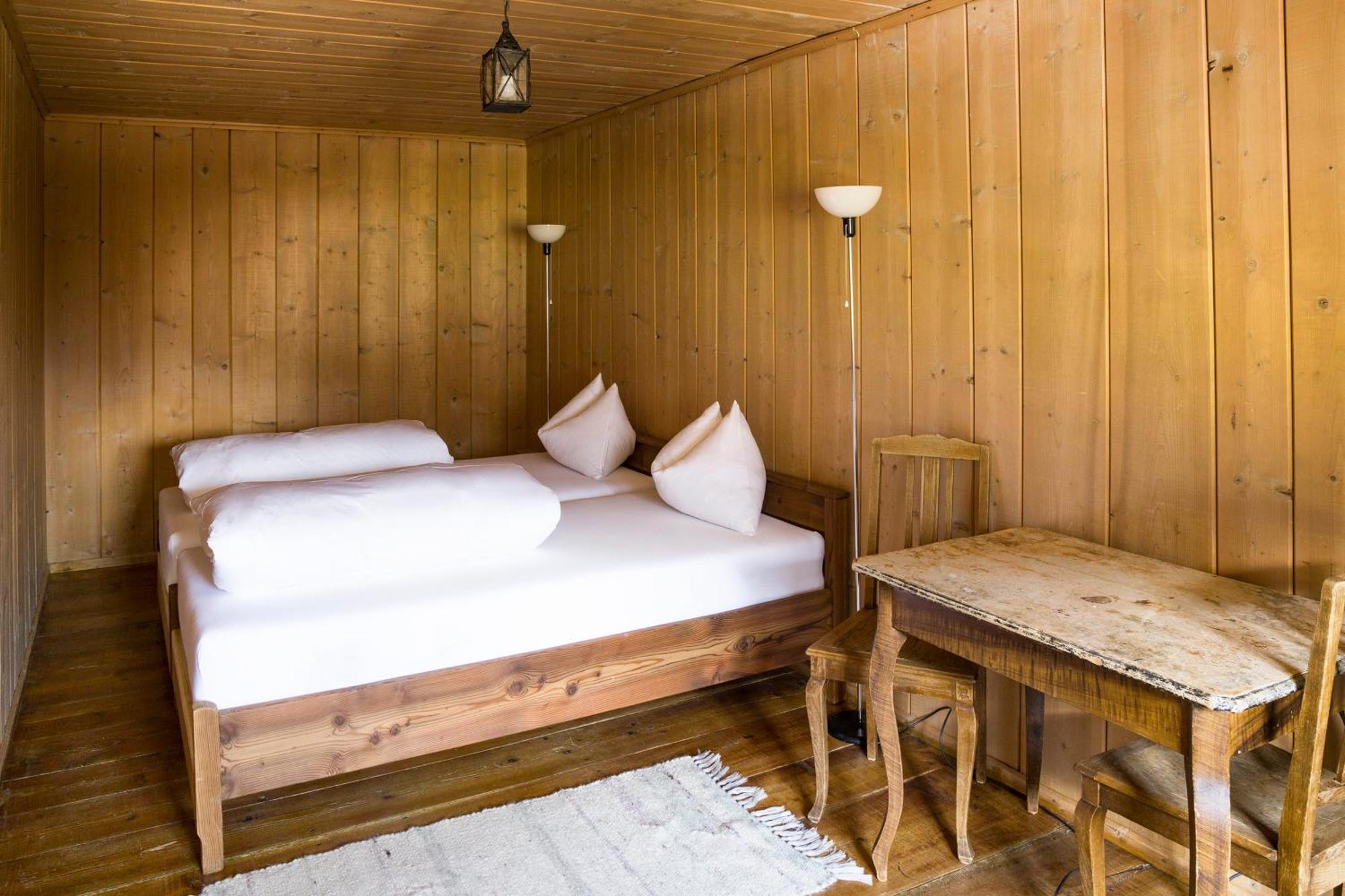 Hotel Chasa Chalavaina Müstair Cameră foto